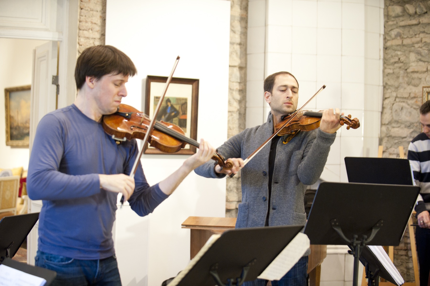 Gia Jashvili and Joshua Bell playing violin